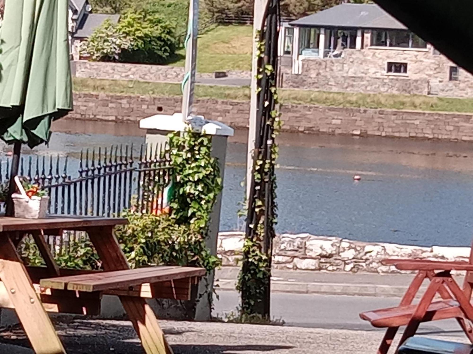 Moorings Greenway 뉴포트 외부 사진